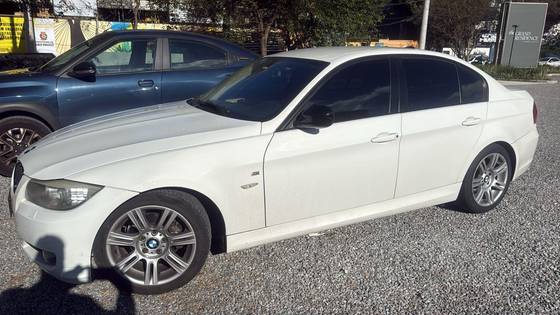 BMW 318i 2.0 SEDAN 16V GASOLINA 4P AUTOMÁTICO